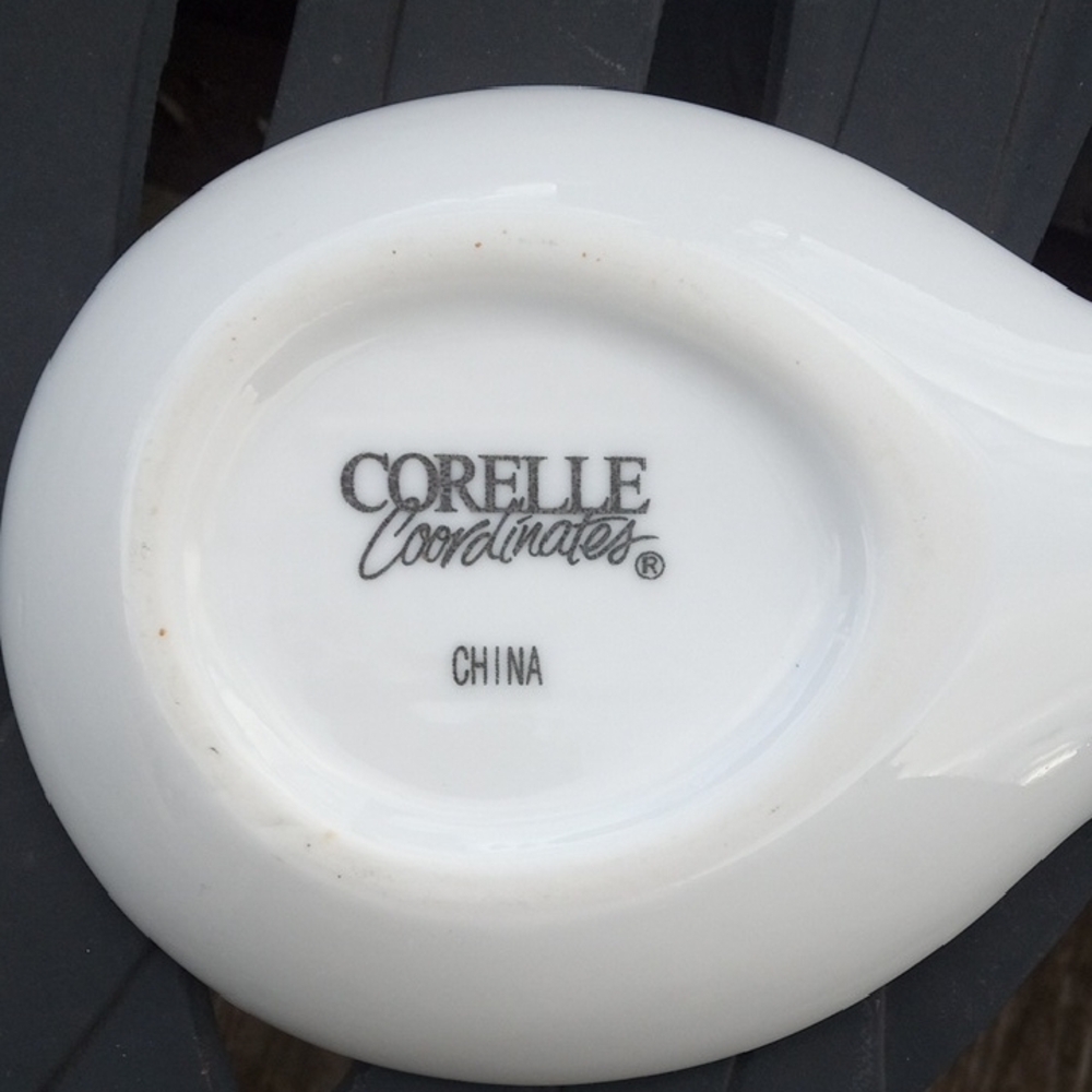 Corelle Callaway Ivy Spoon Rest - Picture 3 of 6